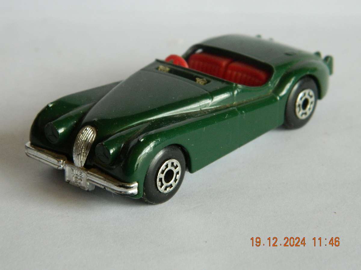 MATCHBOX   -    -   JAGUAR XK 120