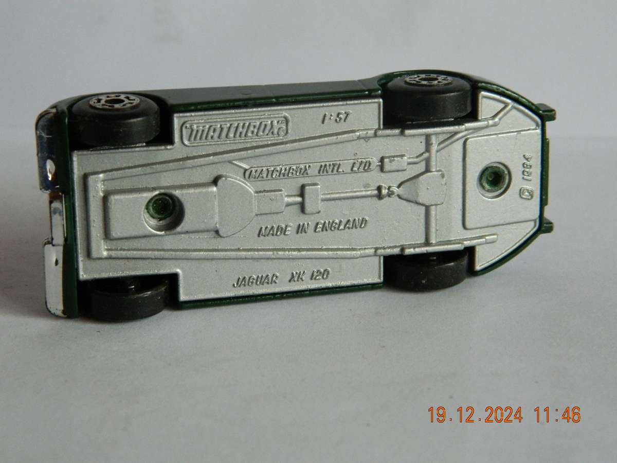 MATCHBOX   -    -   JAGUAR XK 120