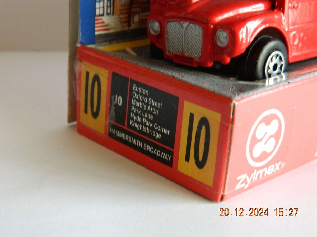 ZYLMEX  -  10  -   THE ROUTEMASTER  -  LONDON BUS