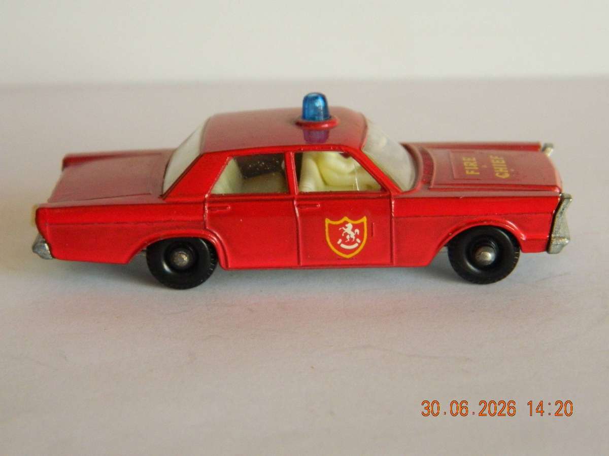 MATCHBOX  SERIES  -  59c  -  FORD GALAXIE FIRE CHIEF