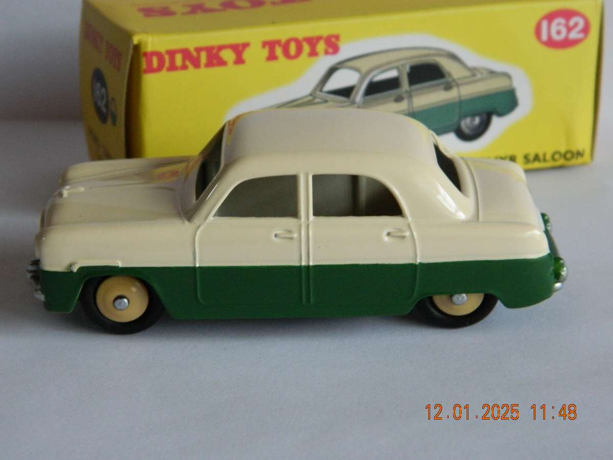 DEAGOSTINI - DINKY TOYS  -  162  -  FORD ZEPHYR SALOON