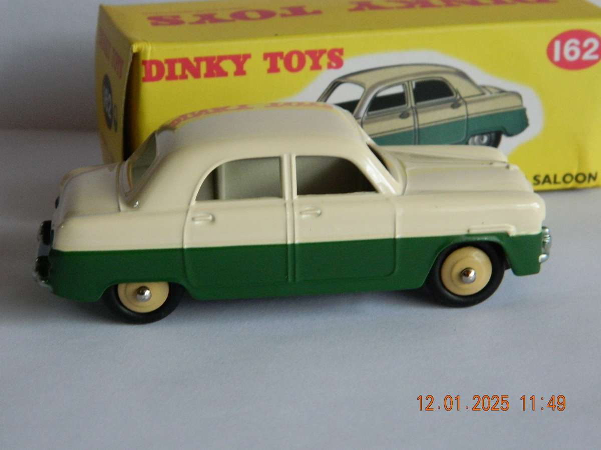 DEAGOSTINI - DINKY TOYS  -  162  -  FORD ZEPHYR SALOON