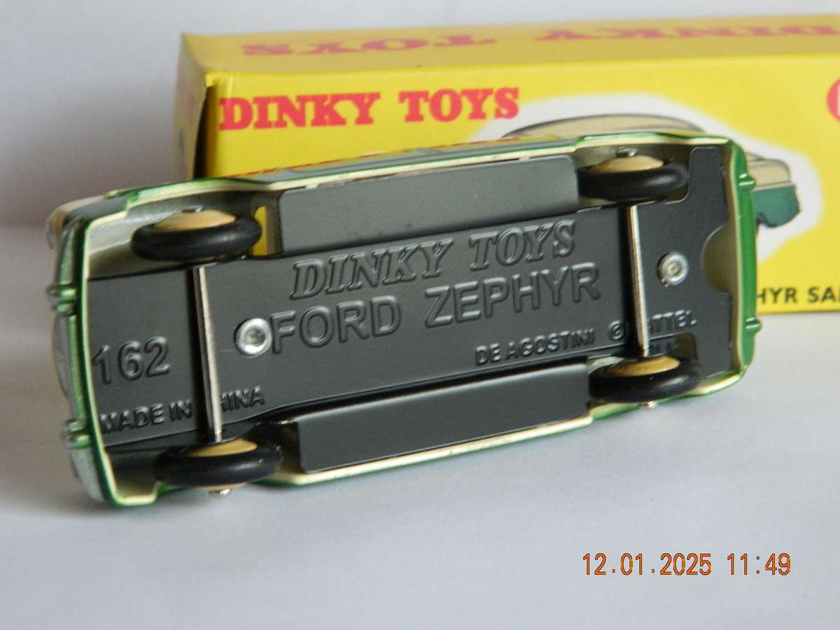 DEAGOSTINI - DINKY TOYS  -  162  -  FORD ZEPHYR SALOON
