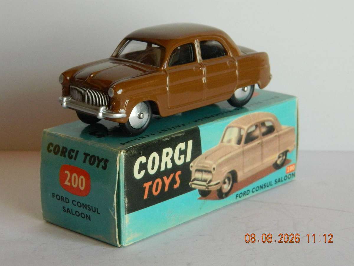 CORGI TOYS  -  200  -  FORD CONSUL