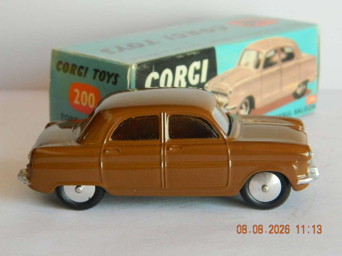 CORGI TOYS  -  200  -  FORD CONSUL
