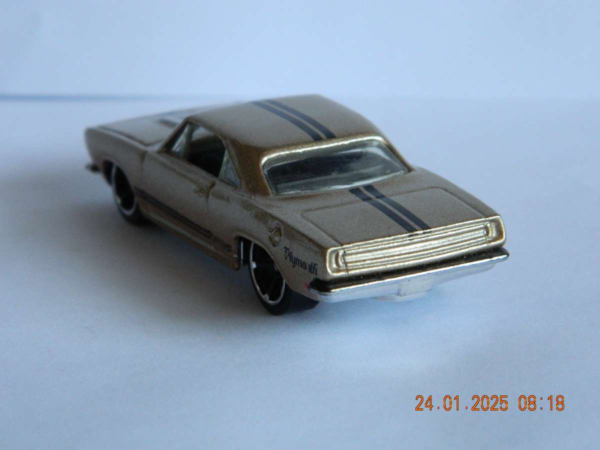 HOTWHEELS   -    -    1968 PLYMOUTH - BARRACUDA FORMULA S