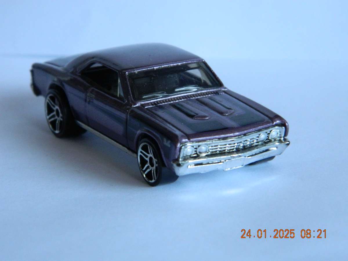 HOTWHEELS  -   1967 CHEVELLE