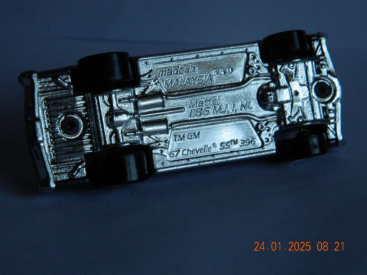 HOTWHEELS  -   1967 CHEVELLE