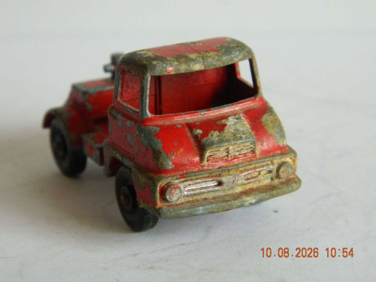 MATCHBOX MAJORPACK  -  7  -  THAMES TRADER CATTLE TRUCK CAB