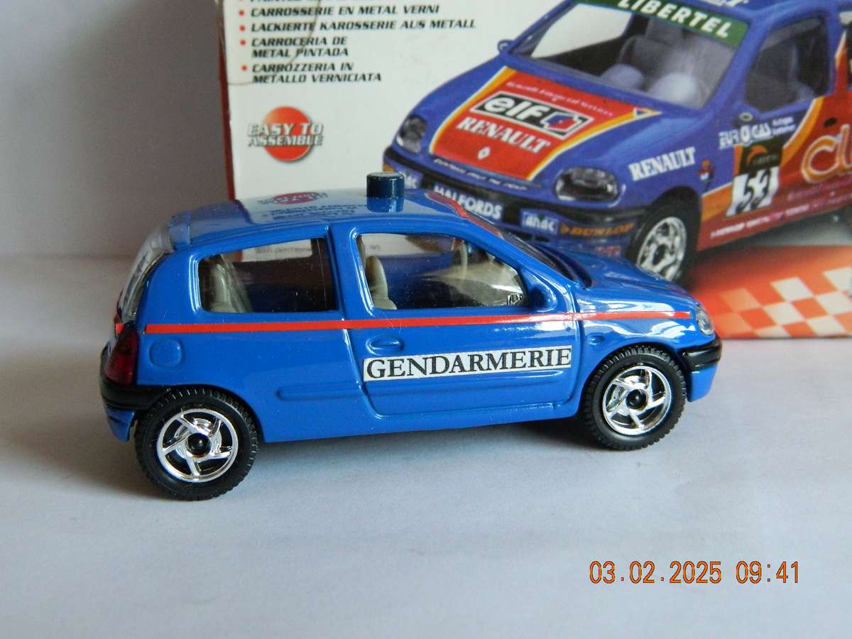 BBURAGO  -  49010  -  RENAULT CLIO