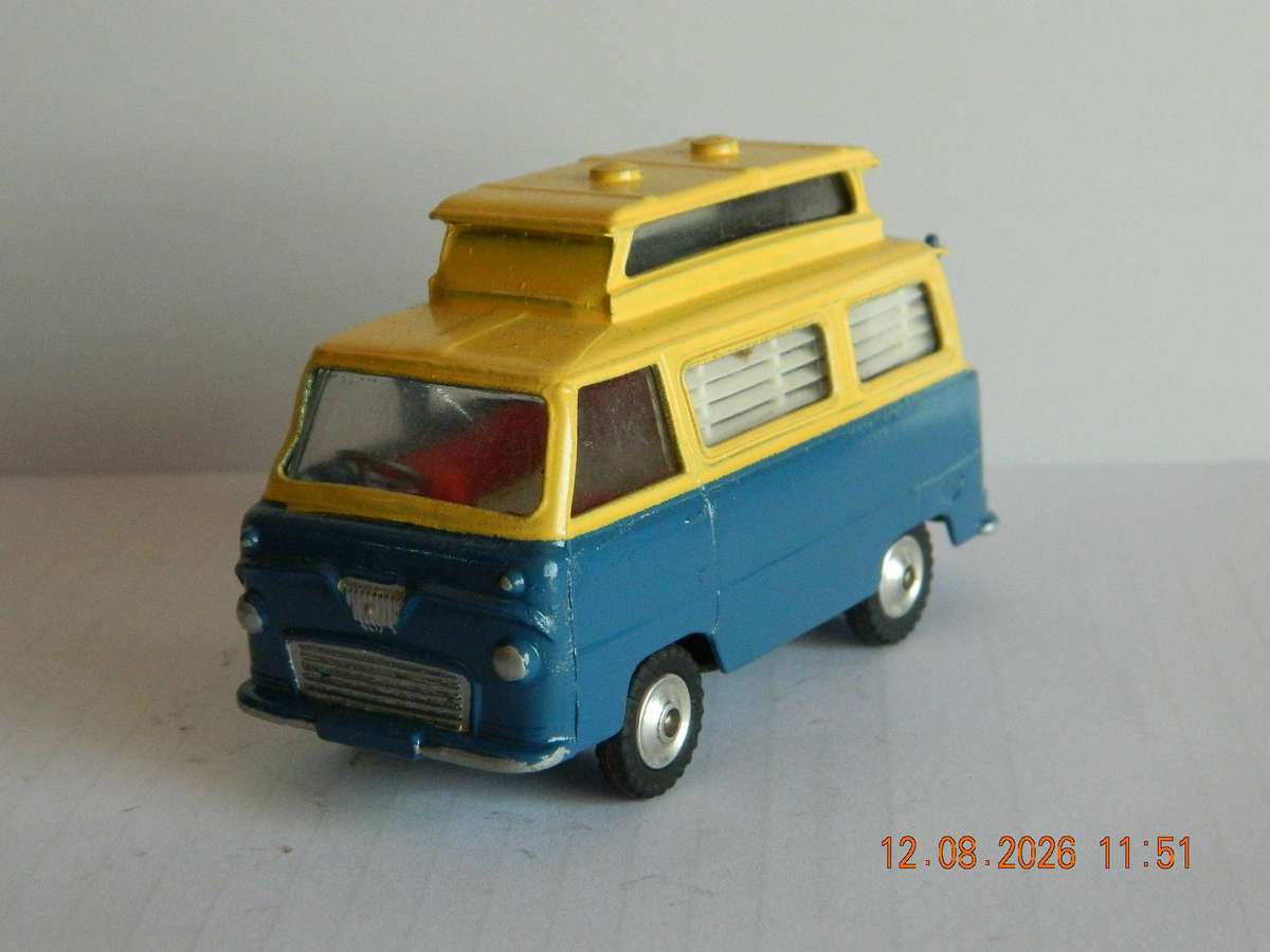 CORGI  TOYS  -  420    -  FORD THAMES  "AIRBORNE" CARAVAN