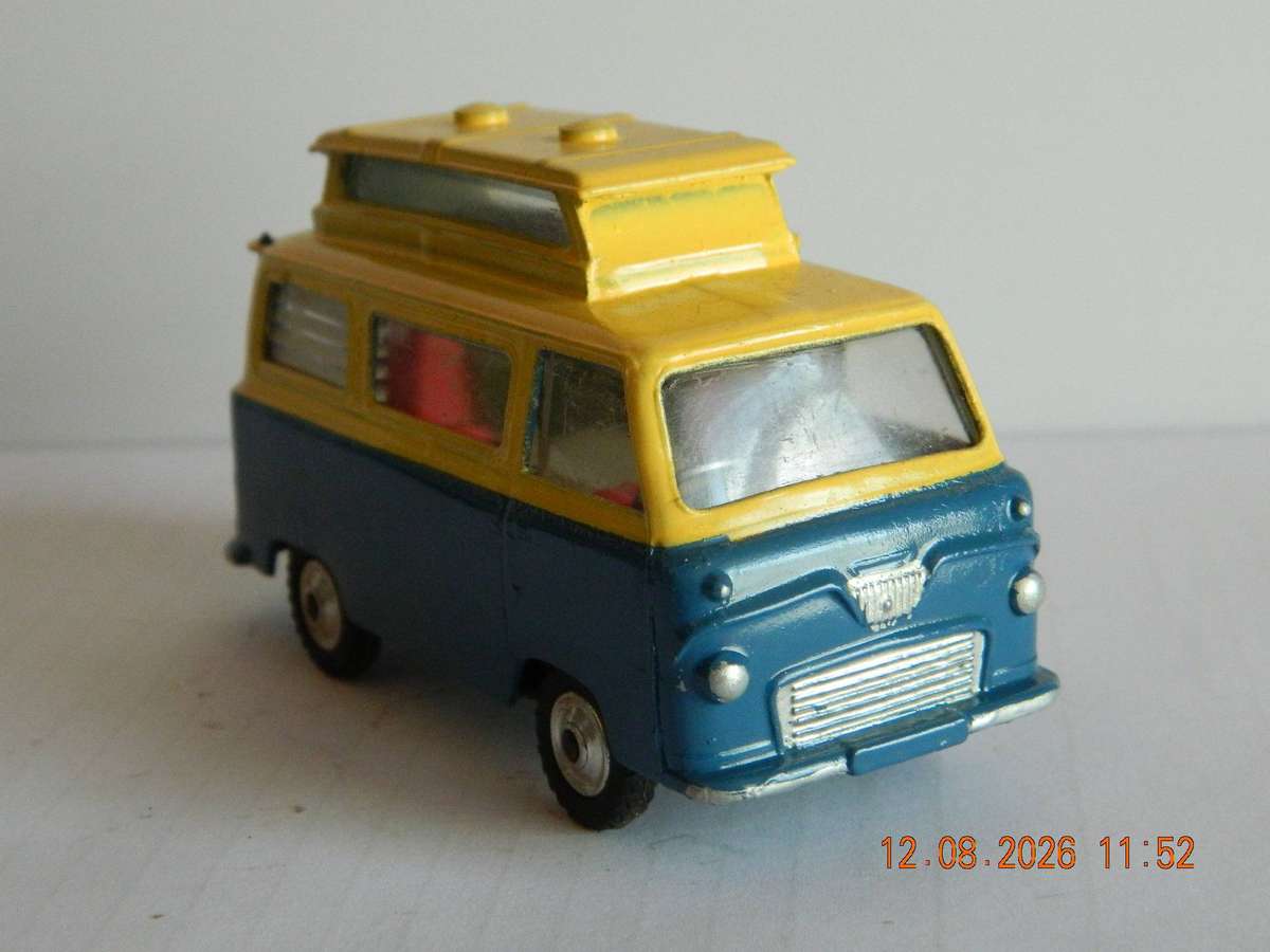 CORGI  TOYS  -  420    -  FORD THAMES  "AIRBORNE" CARAVAN