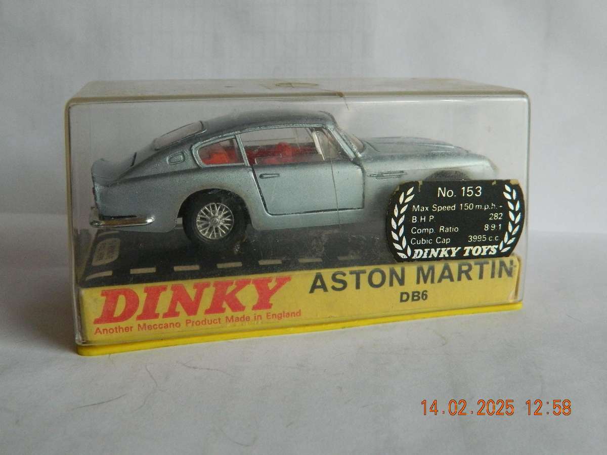 DINKY TOYS  -  153  -  ASTON MARTIN  DB6