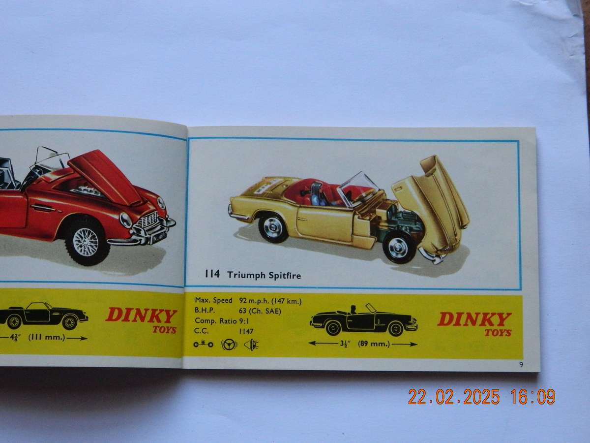 DINKY TOYS  -  PRODUCT MAGAZINE  -  NUMBER. 4  -  104 PAGES