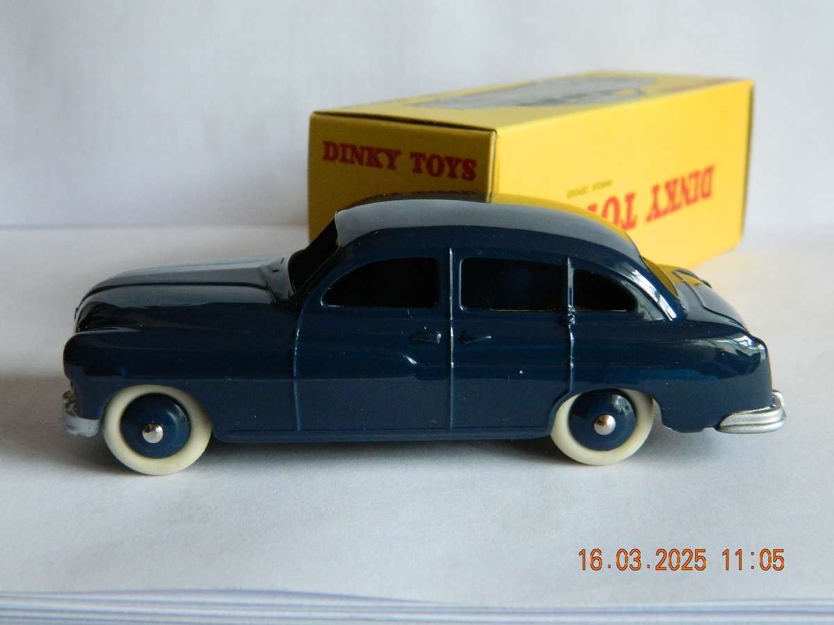 DEAGOSTINI - DINKY TOYS  -  24X  -  FORD VEDETTE