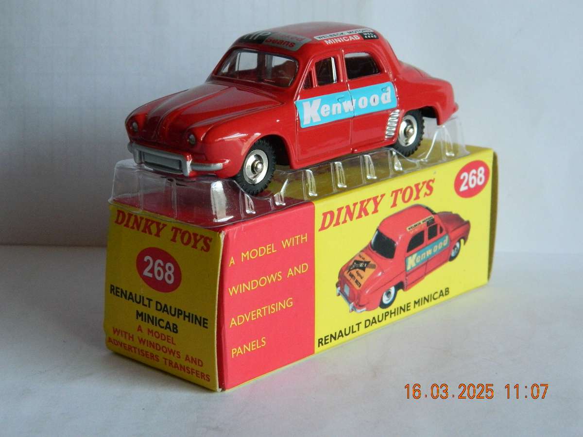 DEAGOSTINI - DINKY TOYS  -  268  -  RENAULT DAUPHINE MINICAB