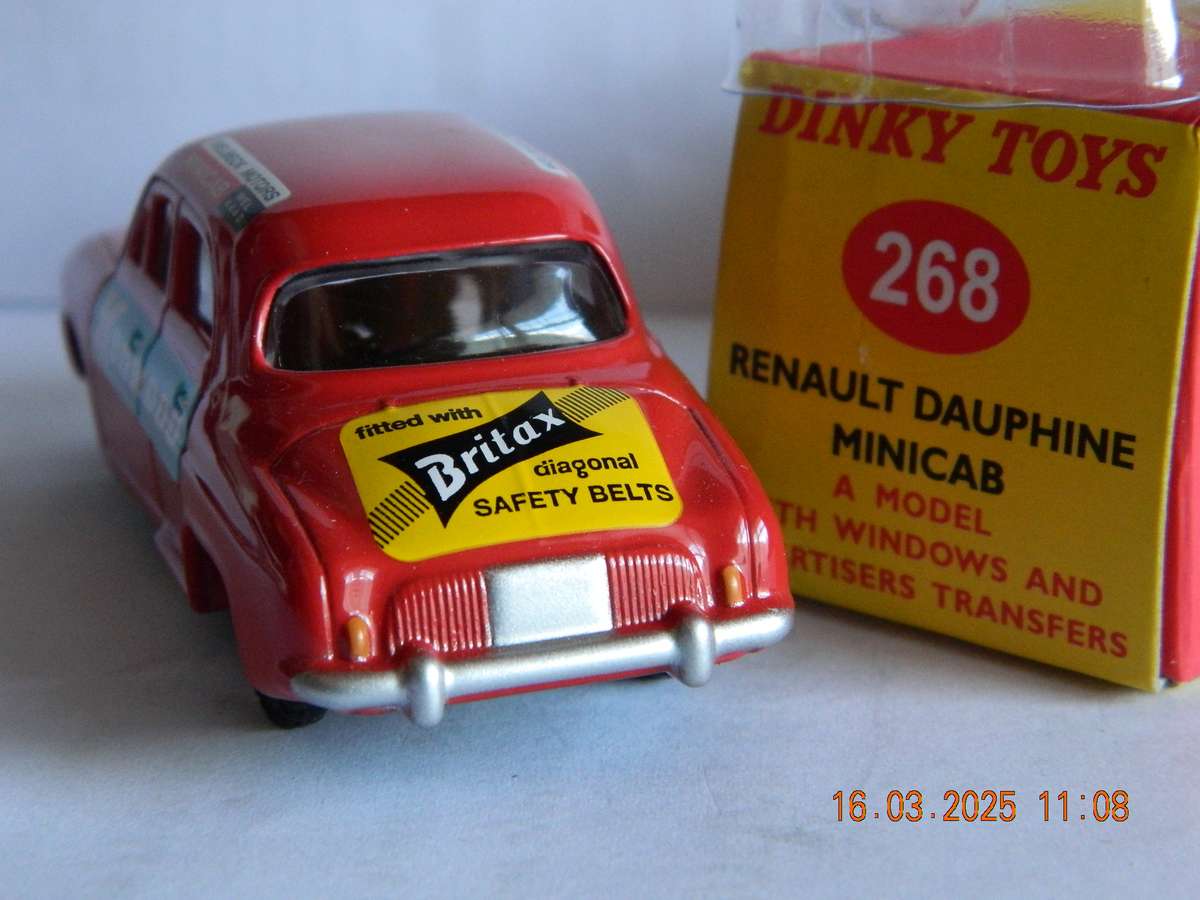 DEAGOSTINI - DINKY TOYS  -  268  -  RENAULT DAUPHINE MINICAB