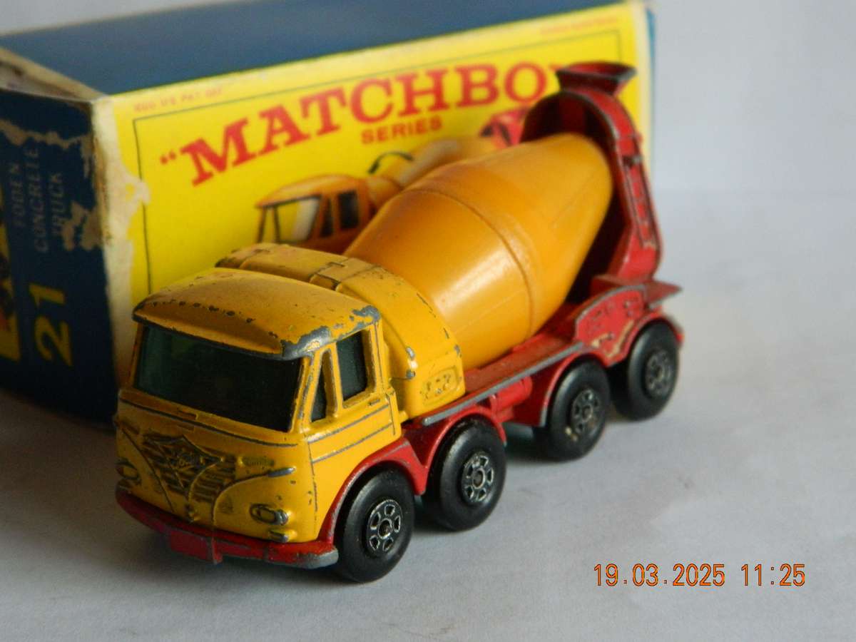 MATCHBOX SERIES SUPERFAST  -  21  -   FODEN CONCRETE TRUCK