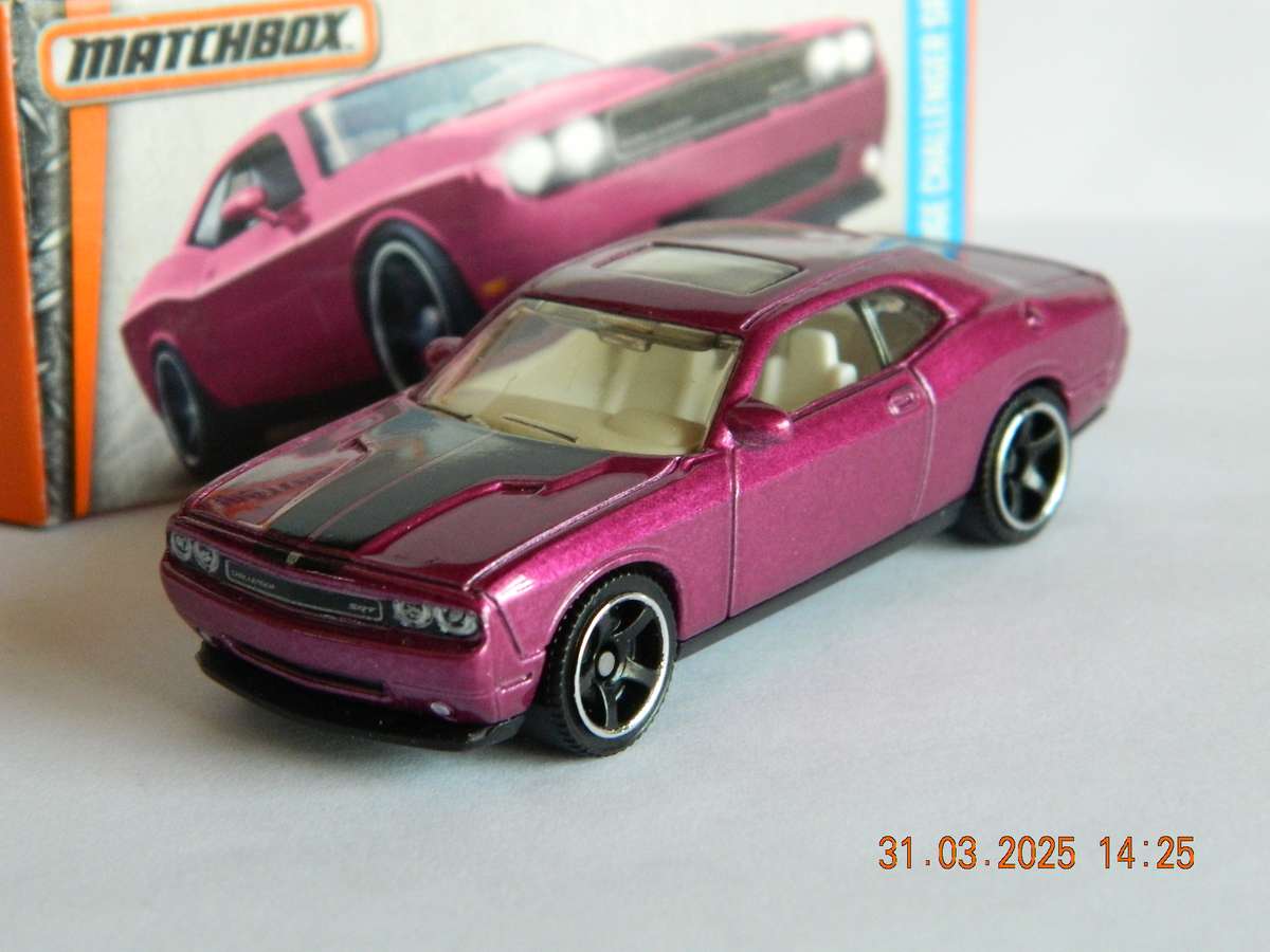 MATCHBOX  -  MB759  -  DODGE CHALLENGER