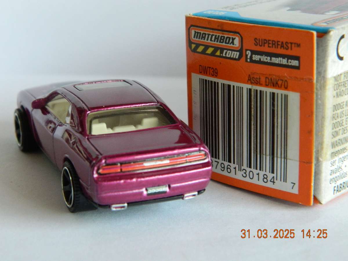MATCHBOX  -  MB759  -  DODGE CHALLENGER