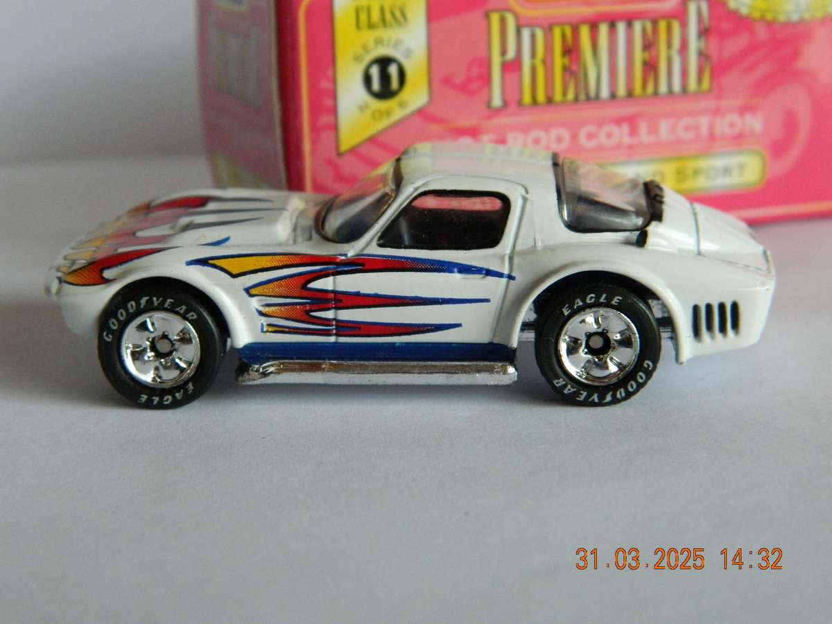 MATCHBOX  -  SERIES 11  -  CORVETTE GRAND SPORT