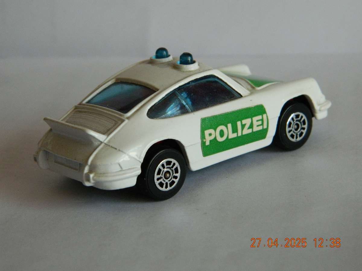 CORGI JUNIOR   -    -   PORSCHE CARRERA