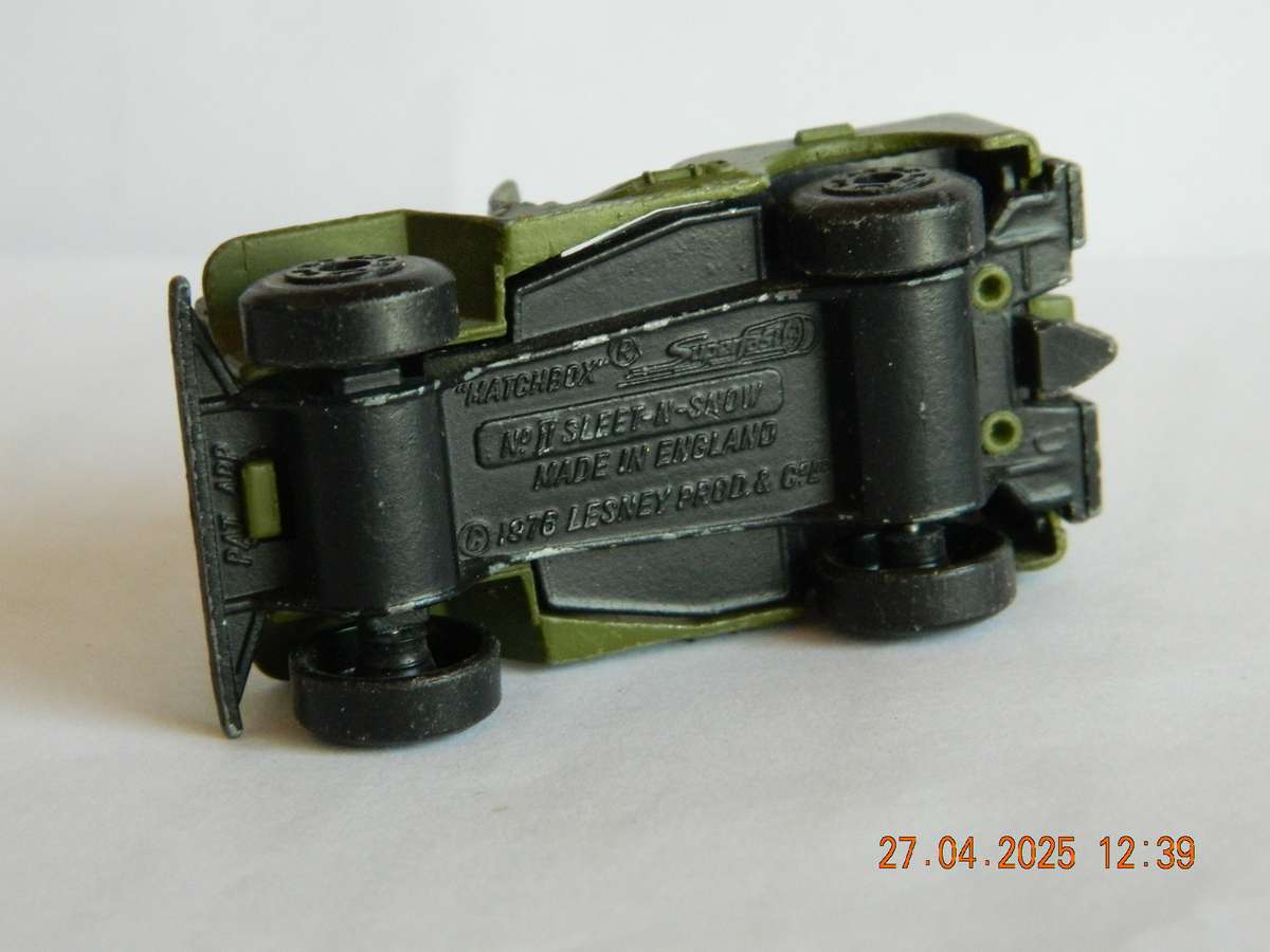 MATCHBOX SUPERFAST   -  11  -   SLEET - N - SNOW