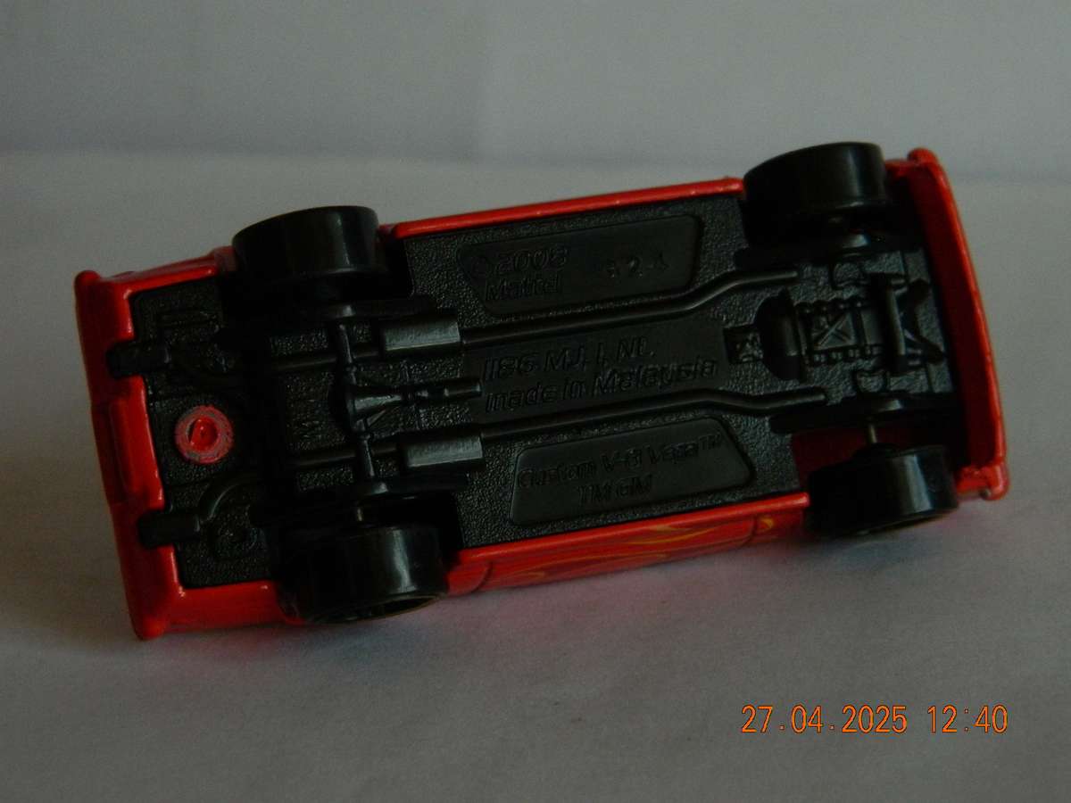 HOTWHEELS   -    -   CUSTOM V8 - VEGA