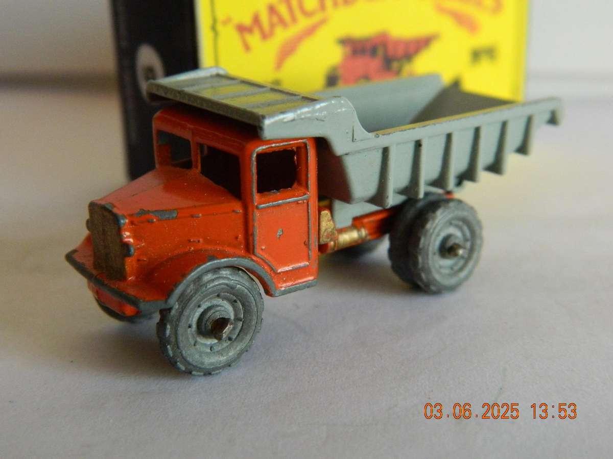 MATCHBOX SERIES  - 6  -    QUARRY TRUCK  (55MM)