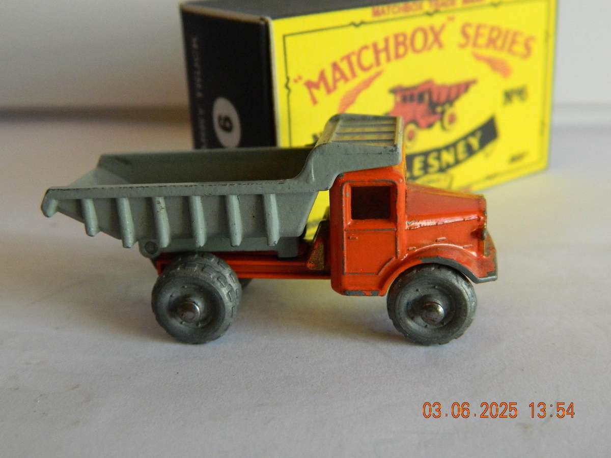 MATCHBOX SERIES  - 6  -    QUARRY TRUCK  (55MM)