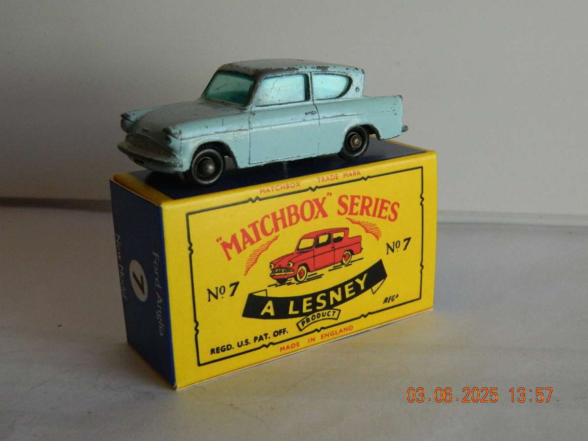 MATCHBOX SERIES  -  7  -    FORD ANGLIA