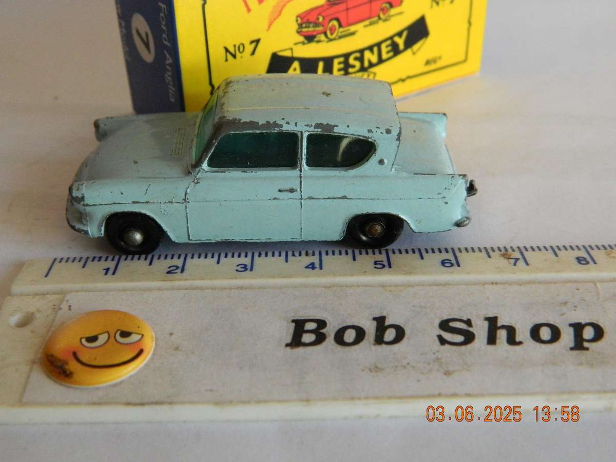 MATCHBOX SERIES  -  7  -    FORD ANGLIA