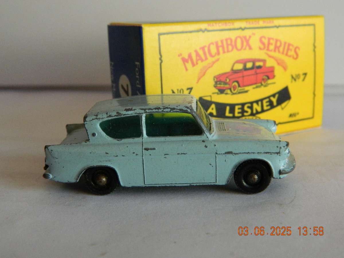 MATCHBOX SERIES  -  7  -    FORD ANGLIA