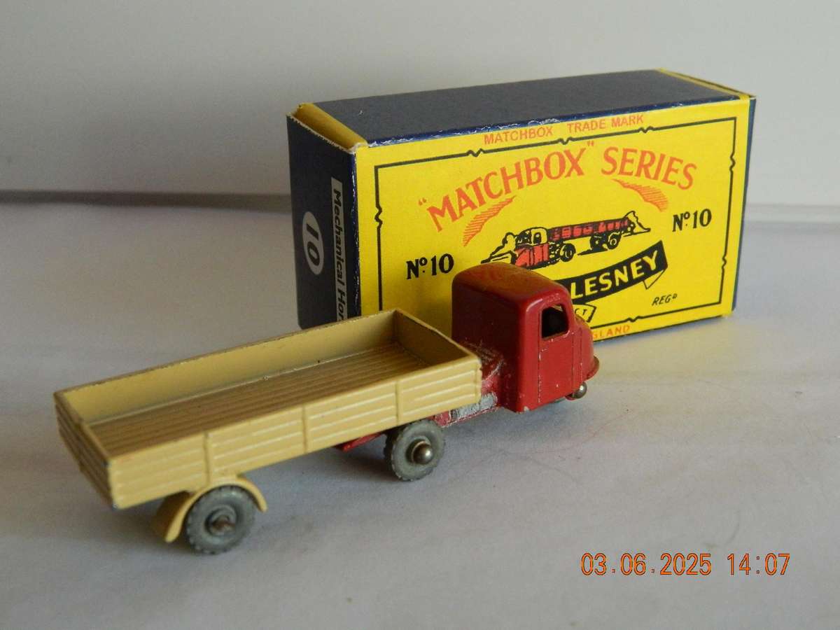 MATCHBOX SERIES  -  10   -  SCAMMELL MECHANICAL HORSE -  (75MM)