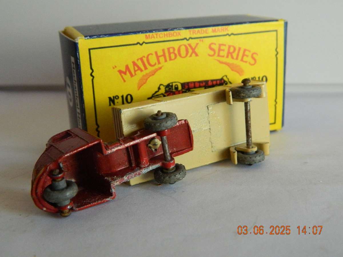MATCHBOX SERIES  -  10   -  SCAMMELL MECHANICAL HORSE -  (75MM)
