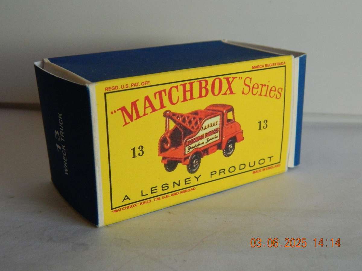 MATCHBOX SERIES  -  13   -  THAMES TRADER WRECK  TRUCK