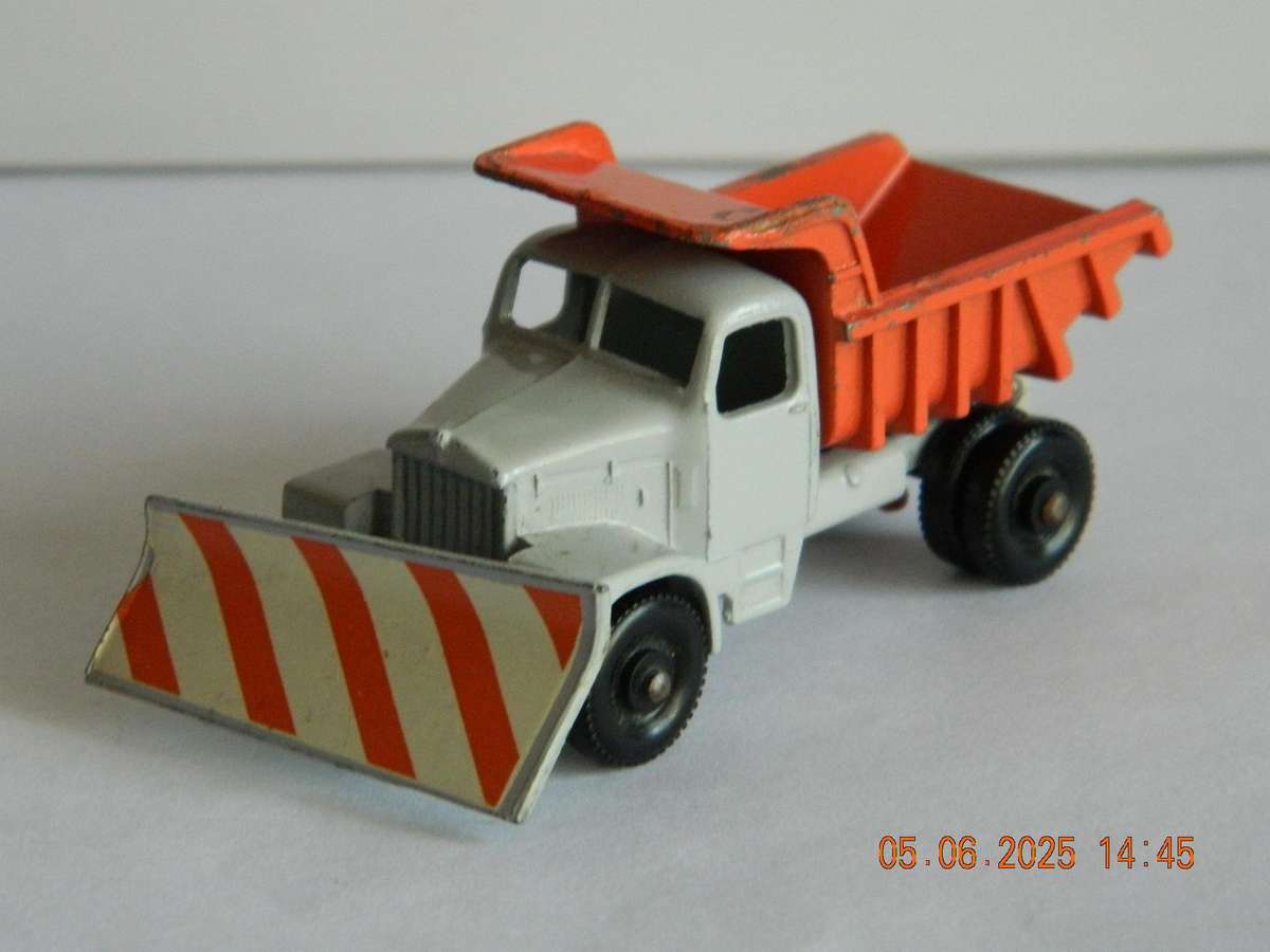 MATCHBOX SERIES  - 16  -  SCAMMELL SNOW PLOUGH