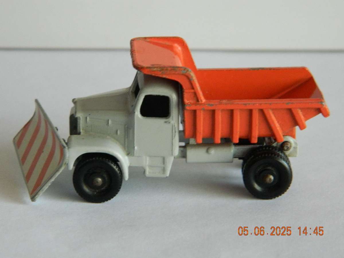 MATCHBOX SERIES  - 16  -  SCAMMELL SNOW PLOUGH