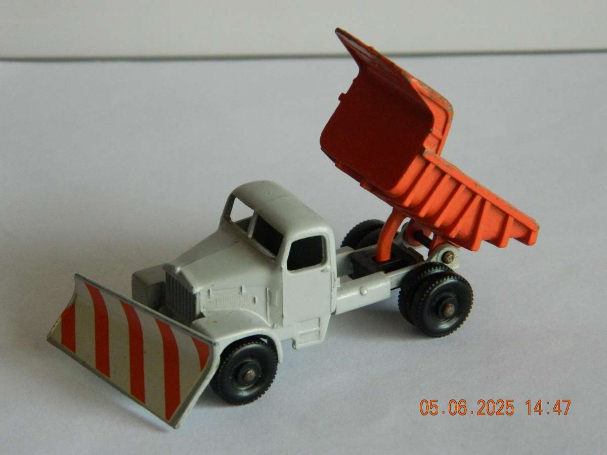 MATCHBOX SERIES  - 16  -  SCAMMELL SNOW PLOUGH
