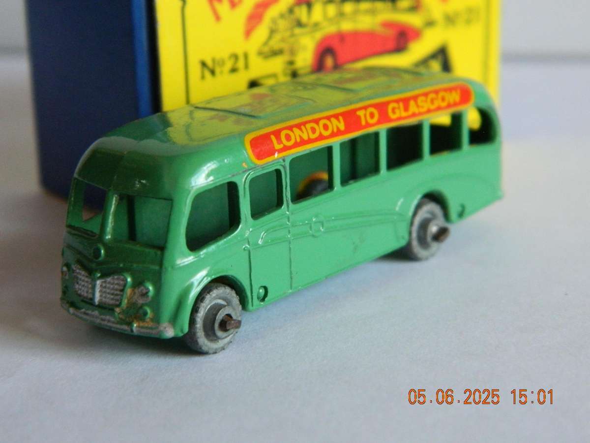MATCHBOX SERIES  - 21  -   BEDFORD COACH -  (57MM)