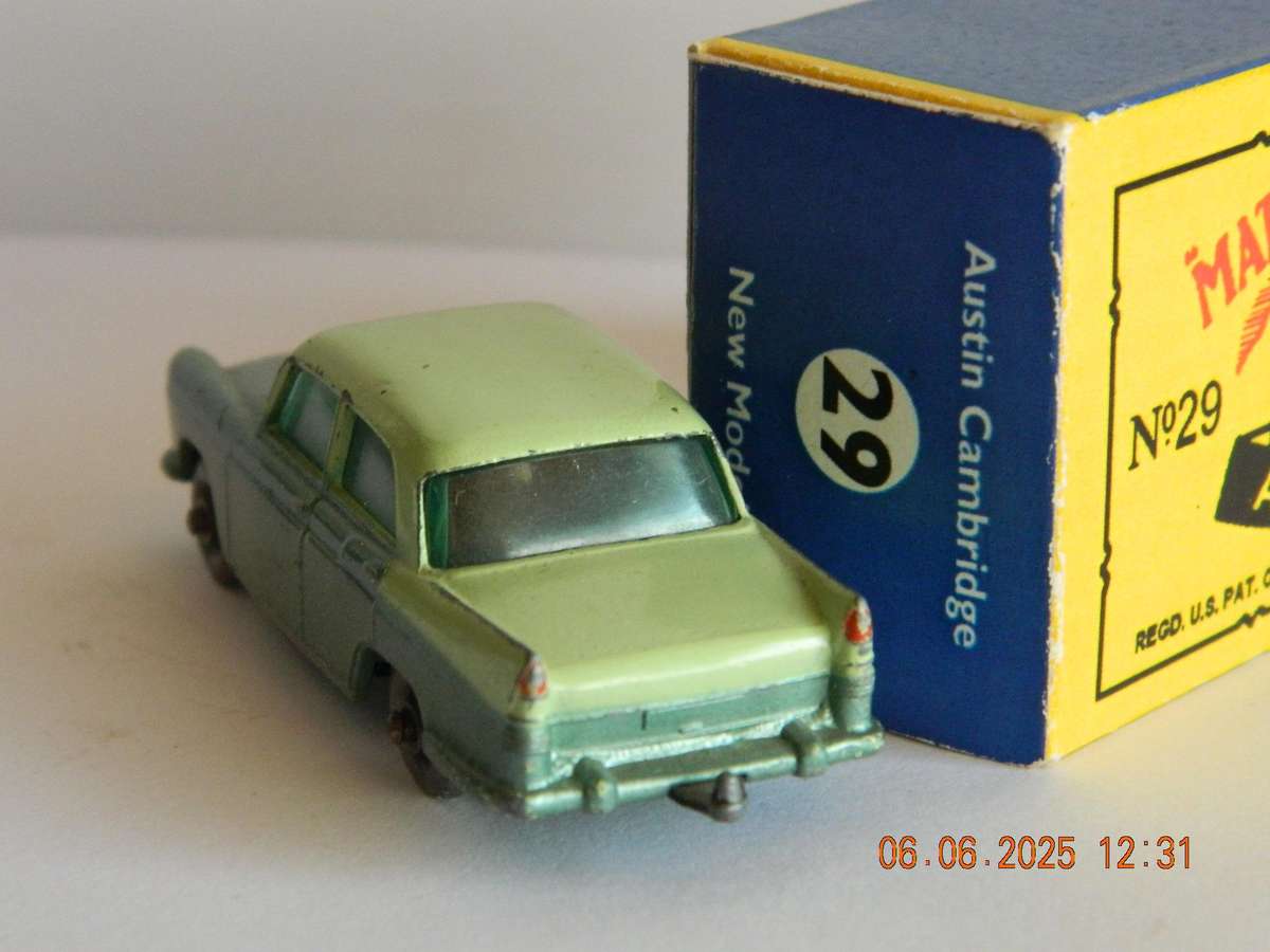 MATCHBOX SERIES  -  29  -   AUSTIN A55 CAMBRIDGE