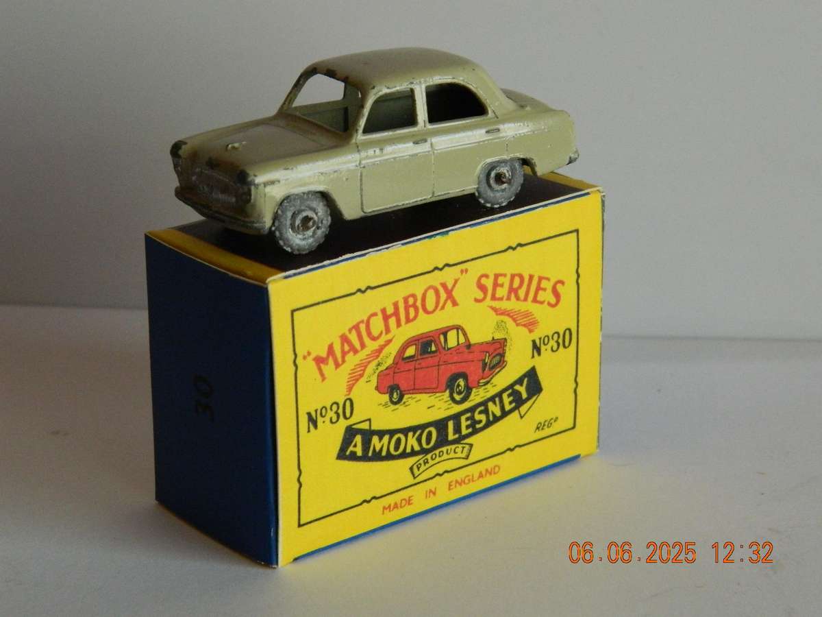 MATCHBOX SERIES  -  30  -   FORD PREFECT