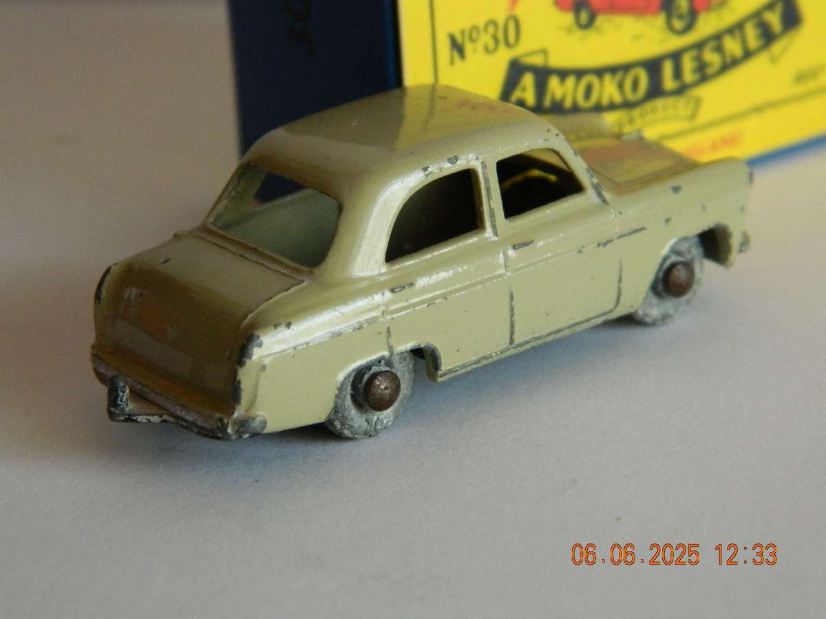 MATCHBOX SERIES  -  30  -   FORD PREFECT