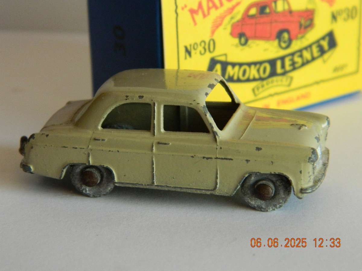 MATCHBOX SERIES  -  30  -   FORD PREFECT