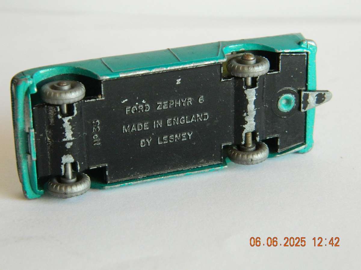 MATCHBOX SERIES  -  33  -   FORD ZEPHYR