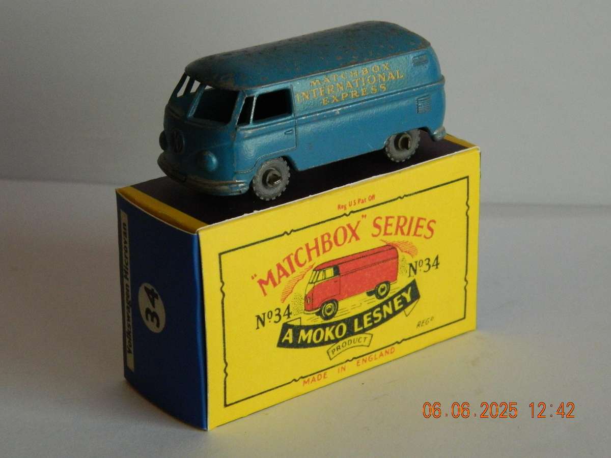 MATCHBOX SERIES  -  34  -   VOLKSWAGEN 15CWT VAN