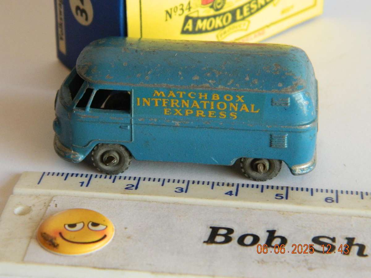 MATCHBOX SERIES  -  34  -   VOLKSWAGEN 15CWT VAN