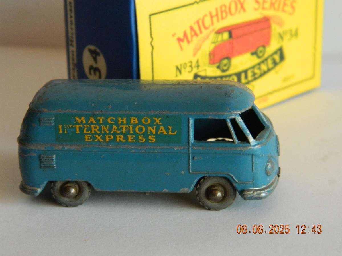 MATCHBOX SERIES  -  34  -   VOLKSWAGEN 15CWT VAN