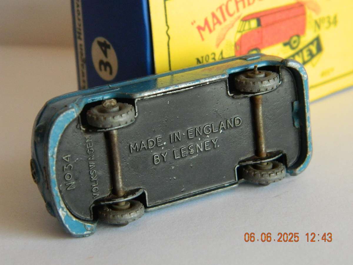 MATCHBOX SERIES  -  34  -   VOLKSWAGEN 15CWT VAN