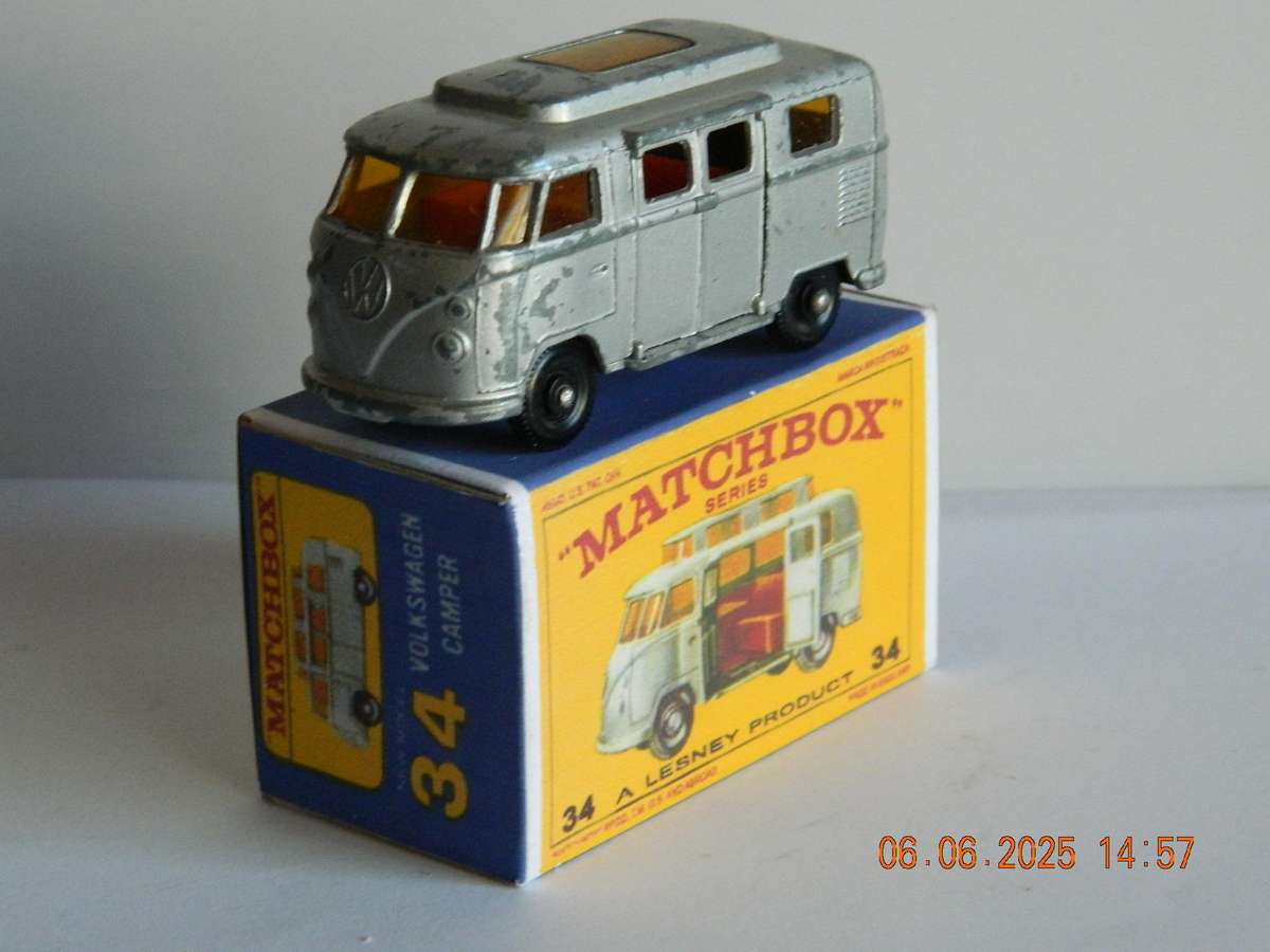 MATCHBOX SERIES  -  34  -   VOLKSWAGEN CAMPER